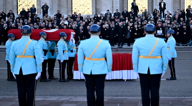 Eski bakanlardan Yaşar Okuyan için Meclis'te cenaze töreni düzenlendi