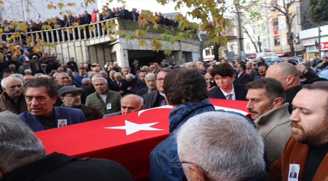 Eski Sanayi ve Ticaret Bakanı Şükrü Yürür, Ordu'da son yolculuğuna uğurlandı