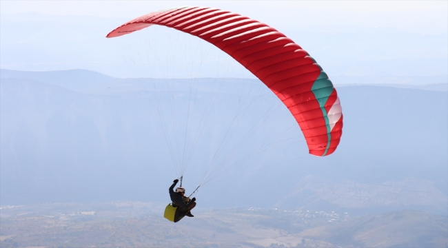 Fransız sporcu Adıyaman'da yamaç paraşütü uçuşlarına katıldı