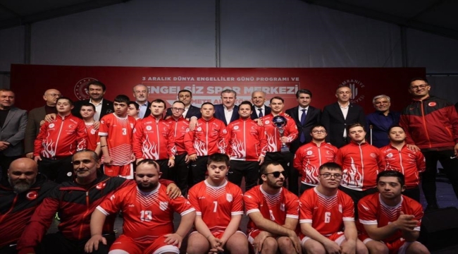 Gençlik ve Spor Bakanı Bak, Ümraniye'de Engelsiz Spor Merkezi'nin açılışına katıldı