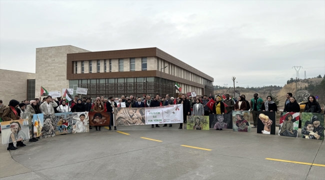 Hitit Üniversitesi akademisyen ve öğrencileri İsrail'i protesto etti