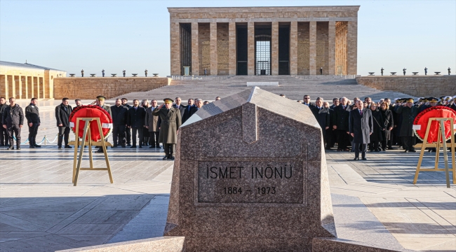 İkinci Cumhurbaşkanı İsmet İnönü, vefatının 50. yılında mezarı başında anıldı