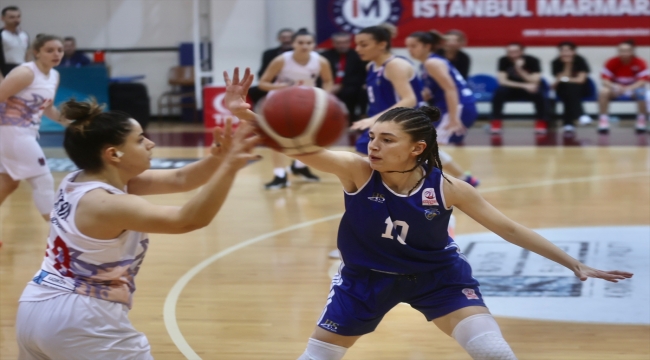 İşitme engelli oyuncular, TBF Kadınlar Bölgesel Basketbol Ligi maçında görev aldı