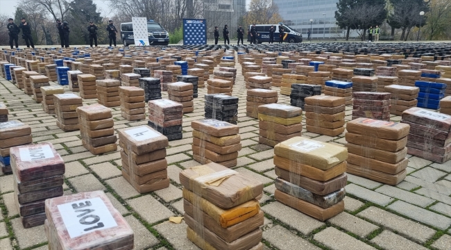 İspanya'da dondurulmuş ton balığı kutularında yaklaşık 11 ton kokain ele geçirildi