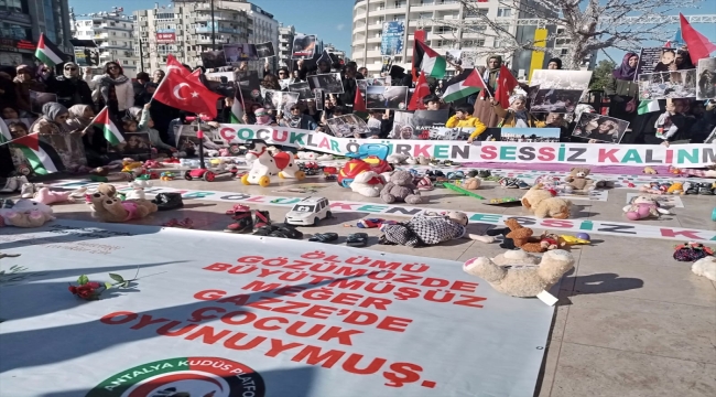 İsrail'in Gazze'ye yönelik saldırıları Antalya ve Isparta'da protesto edildi