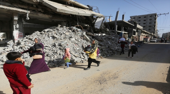 İsrail ordusu Gazze'deki Bureyc Mülteci Kampı sakinlerinden evlerini boşaltmalarını istedi