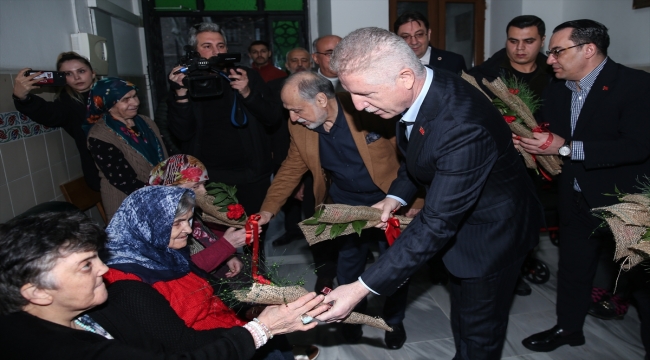 İstanbul Valisi Gül, Darülaceze'yi ziyaret etti