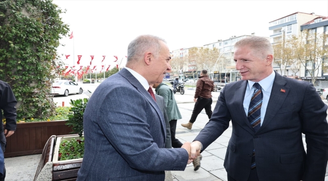 İstanbul Valisi Gül Sultangazi Muhtarlar Toplantısı'na katıldı