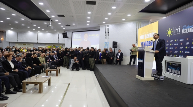 İYİ Parti Genel Başkanı Akşener, Nevşehir'de partililerle buluştu