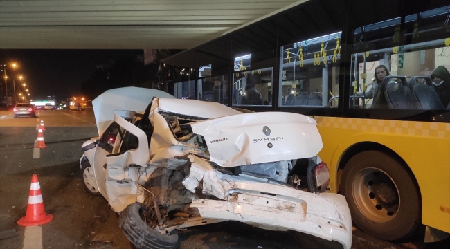 Kadıköy'de zincirleme trafik kazasında 5 kişi yaralandı