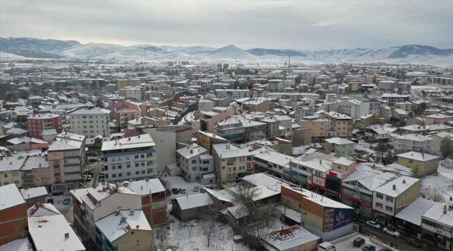 Kelkit'te yaklaşık 22 saat arayla meydana gelen depremler ilçe halkını korkuttu