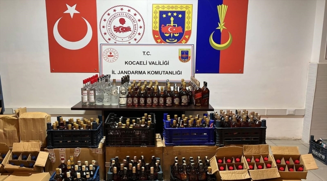 Kocaeli'de 1023 şişe sahte içki yakalandı