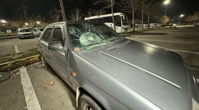 Kocaeli'de park halindeki 35 aracın camları kırıldı