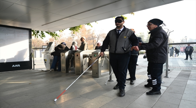 Konya'da otobüs şoförlerine engellileri daha iyi anlamaları için eğitim veriliyor