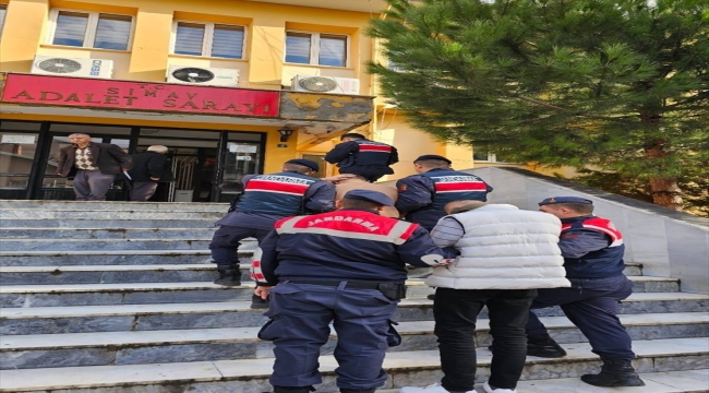 Kütahya'da firari iki cinayet hükümlüsü yakalandı