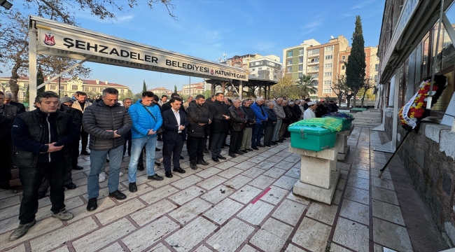 Manisa'da öldürülen iki kardeş toprağa verildi