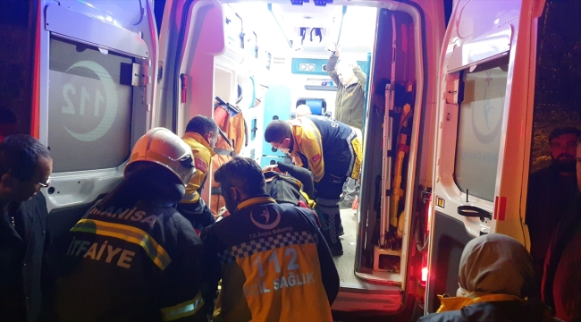 Manisa'da trafik kazasında 6 kişi yaralandı