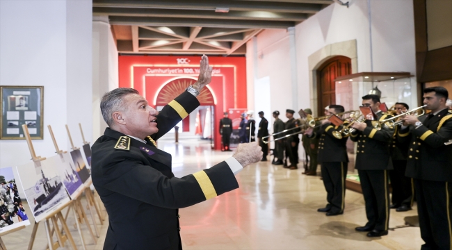 Milli Savunma Bakanı Güler, Cumhuriyet'in 100. Yılı Sergisi'ni açtı: