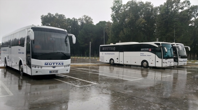 Muğla'da otobüs şoförünün seyir halinde mesajlaşması yolcu tarafından görüntülendi