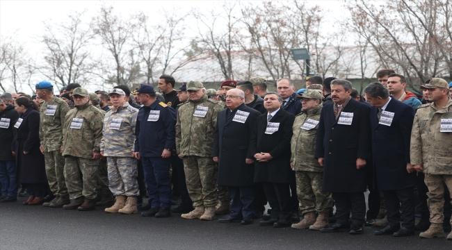 Pençe-Kilit Harekatı bölgesinde şehit olan 6 asker için Şırnak'ta tören yapıldı