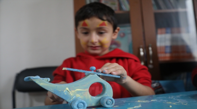 Samsun'da "köy okulu" öğrencileri boyadıkları ahşap oyuncakların sahibi oldu