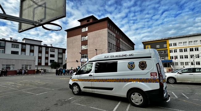 Samsun'da okulun tavanındaki alçının dökülmesi sonucu 7 öğrenci hafif yaralandı