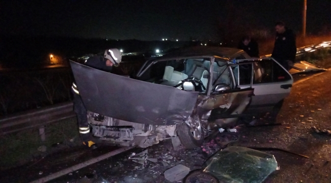 Tekirdağ'da panelvanla otomobilin çarpıştığı kazada 5 kişi yaralandı 