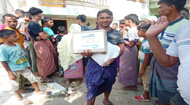 TİKA'dan Myanmar'da yerinden edilen ailelere gıda yardımı