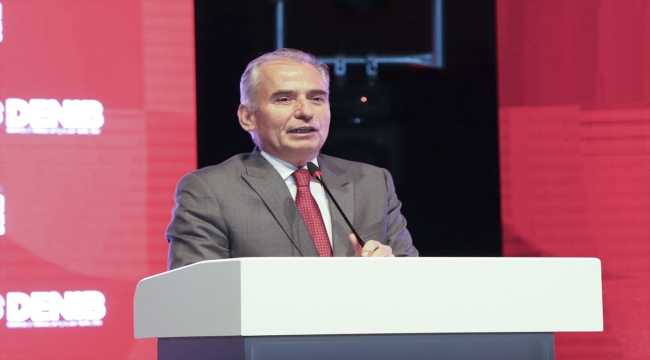 TİM Başkanı Gültepe, Denizli'de 3. Ev ve Banyo Tekstili Yarışması ödül töreninde konuştu