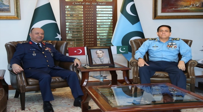 Türkiye ile Pakistan, havacılık sektöründe işbirliğini artırmanın yollarını görüştü