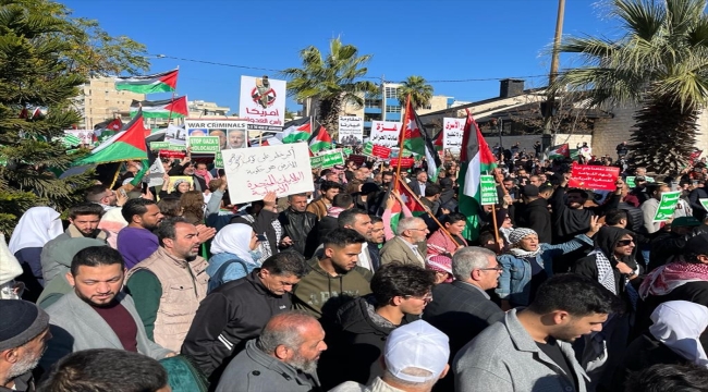 Ürdün'de, ABD Büyükelçiliği yakınlarında, Gazze ile dayanışma gösterisi düzenlendi