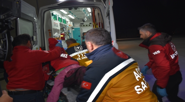 Van'da rahatsızlanan 2 hastanın imdadına polis helikopteri yetişti