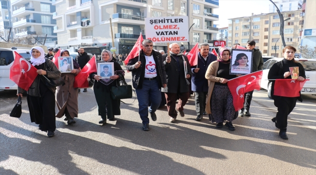 Vanlı aileler HDP İl Başkanlığı önündeki eylemlerini sürdürdü