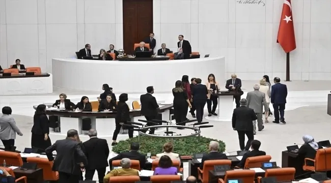 AK Parti 11. Yargı Paketi’ne Son Şeklini Verecek: İnfaz Düzenlemesi Belirsizliğini Koruyor