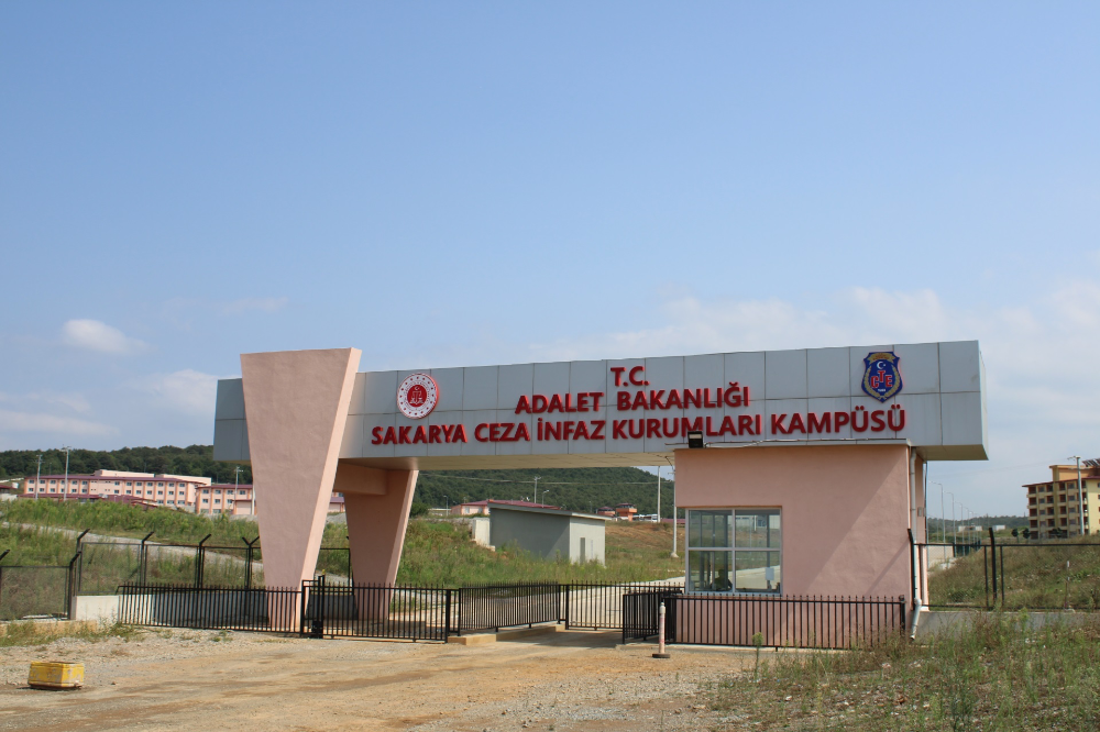 Cezaevinde Gıda Zehirlenmesi Şüphesi: 123 Hükümlü Hastanelik Oldu