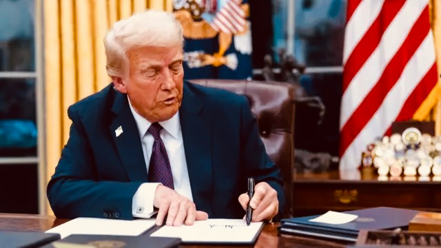 Gazetecilere kötü haber: Trump vize sınırlaması getiriyor