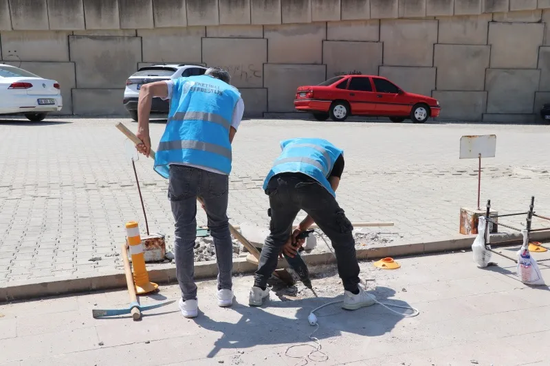 Mahkumlar adliyenin tadilatını yaptı