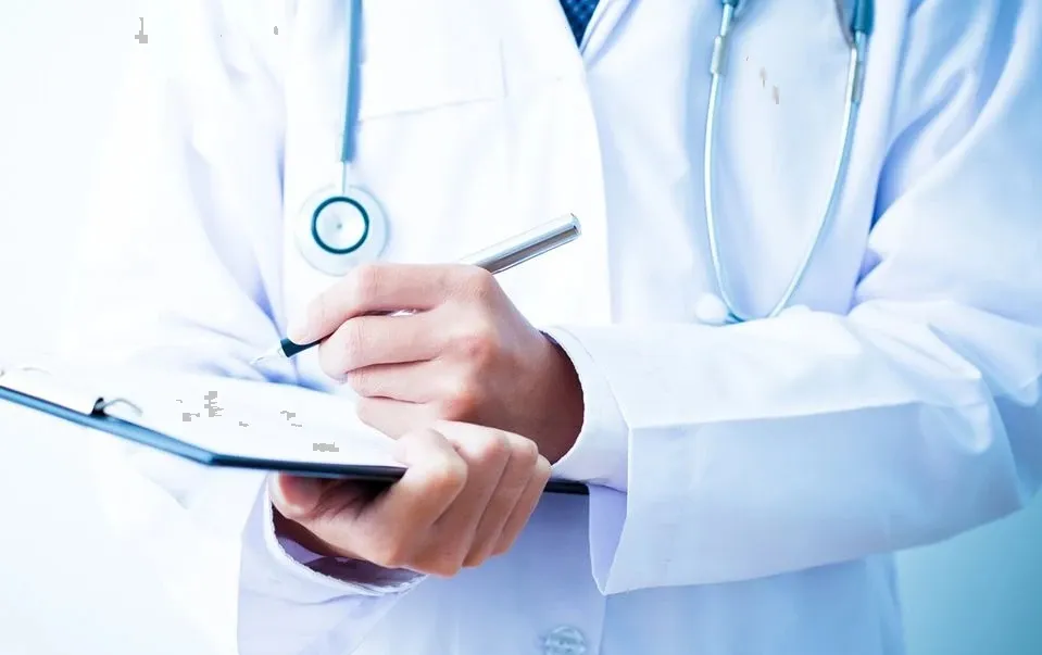 Diyarbakır’da 6 Doktor Hakkında Şok İddia: Sağlam Kemiklere Platin Takıp Devleti Zarara Uğrattılar!