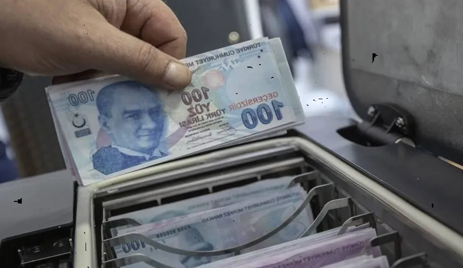Emekli Çalışanların Raporlu Günlerde Ücret Hakkı: İş Kanunu ve Yargıtay Kararları Ne Diyor?