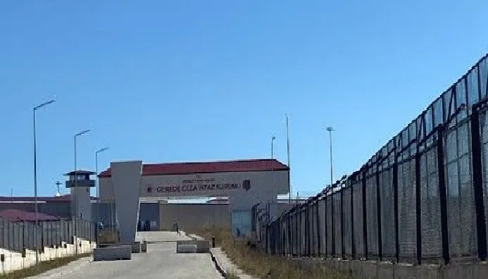Cezaevinde Mahkumlar Gıda Zehirlenmesi Şüphesiyle Hastaneye Sevk Edilmiş