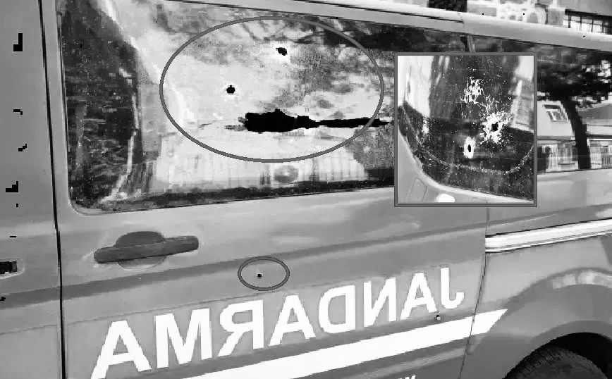 Cesarete Bak: Adliye Önünde Jandarma Aracına Ateş Açıp İçindeki Şüphelileri Vurdular
