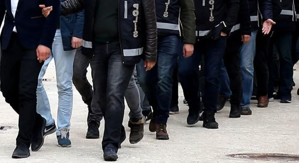 Kapalıçarşı’da Kaçak Pırlanta Operasyonu: 23 İş Yerine Baskın, 40 Gözaltı