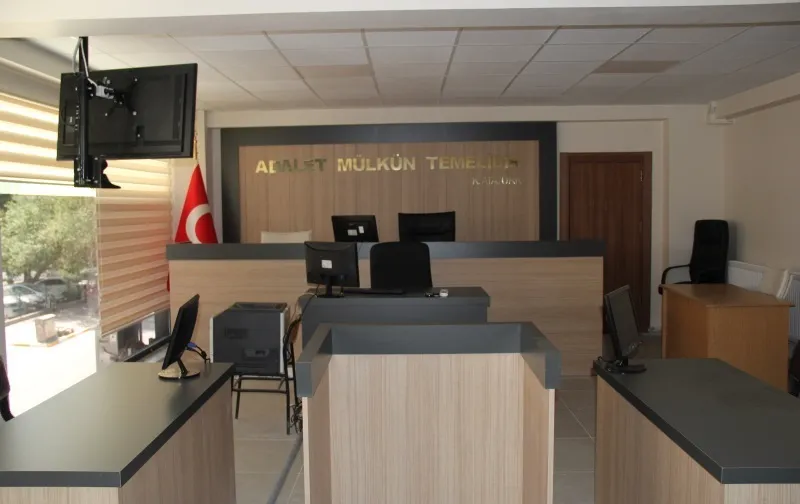 Mübaşirin Sahte Diploma Skandalı: Hukuk Mezunu Göründü, Danışmanlık Yaptı!