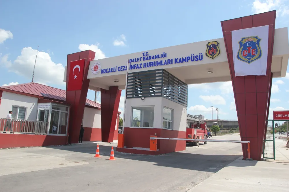 Hükümlü Psikiyatri Servisinin 5. Katından Atlayarak Hayatını Kaybetti
