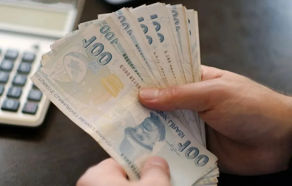 Her Şeye Zam Geliyor Ama Enflasyon Düşüyor!