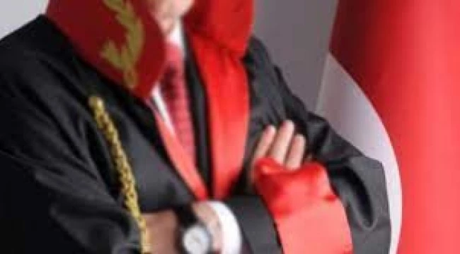 Kiralık araç ile kaçak sigara taşıyan savcı meslekten ihraç edilmiş