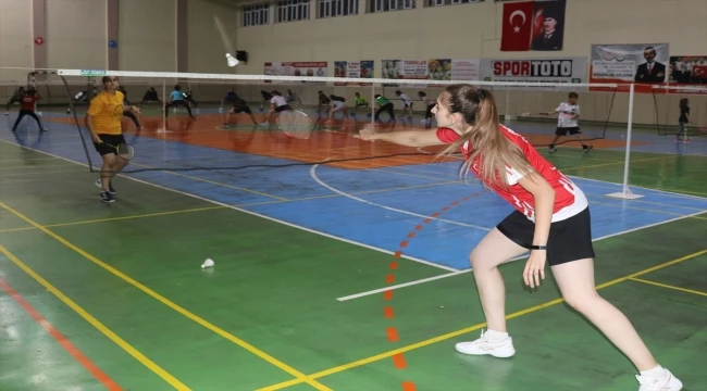 Milli badmintoncu Zehra Erdem