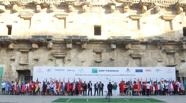 Teniste dünyanın 16 yaş altı en iyi sporcuları Antalya