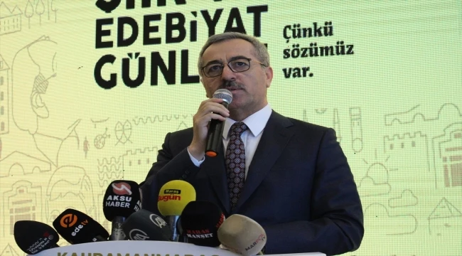 Edebiyat tutkunları 