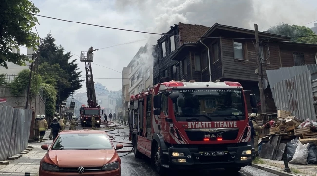 Beykoz’da ahşap binada çıkan yangın söndürüldü 